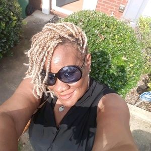 Meet your Posher, Nancy